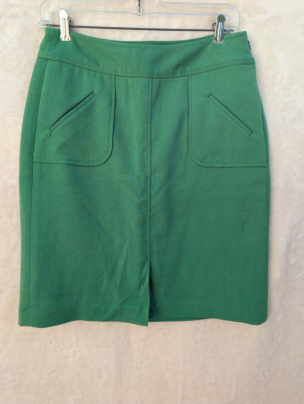 Banana Republic Kelly Green Stretch Pencil Skirt with Front Pockets